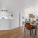 Stillan - 150m From The Sea By Interhome